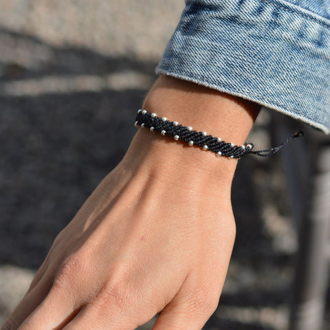 PULSERA MUST HAVE NEGRA