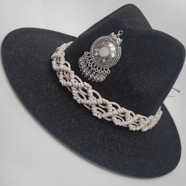 SOMBRERO NEGRO BOHO MACRAME