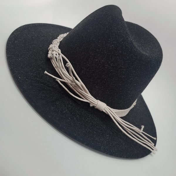 SOMBRERO NEGRO BOHO MACRAME